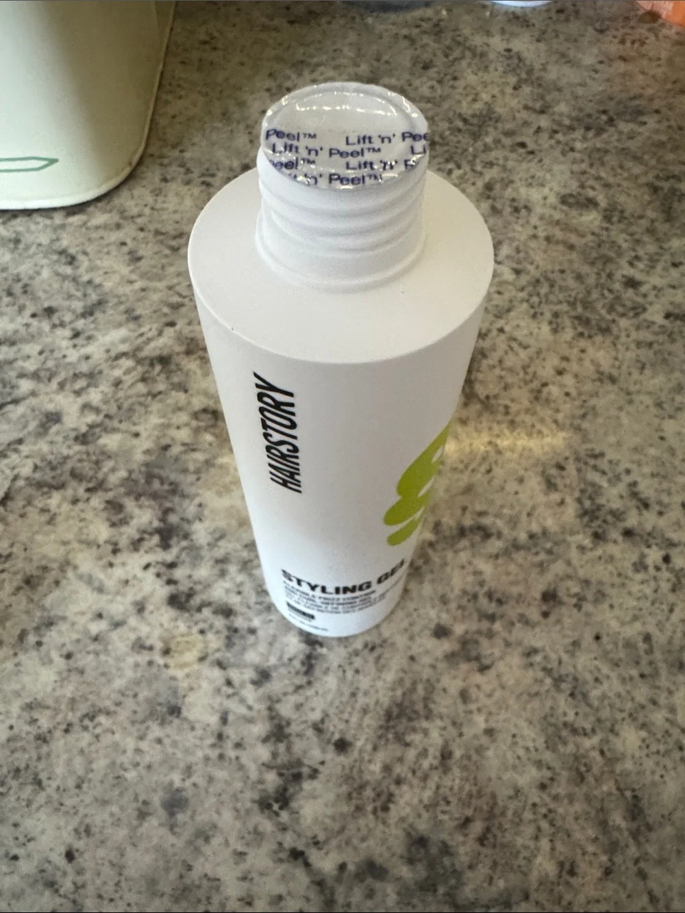 White Styling Gel – Flexible Frizz Control